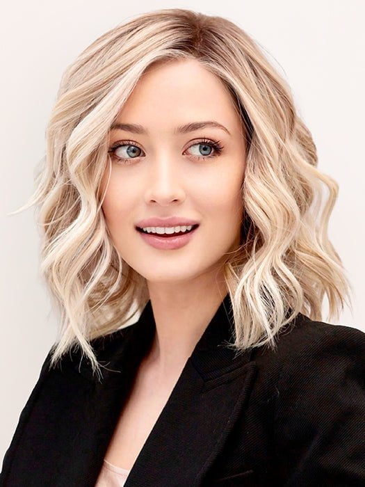 Simmer by Raquel Welch in shade RL19/23SS Shaded Biscuit