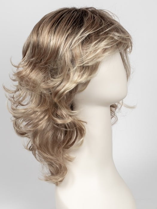 SS14/88 SHADED GOLDEN WHEAT | Dark Blonde Evenly Blended with Pale Blonde Highlights and Dark Roots