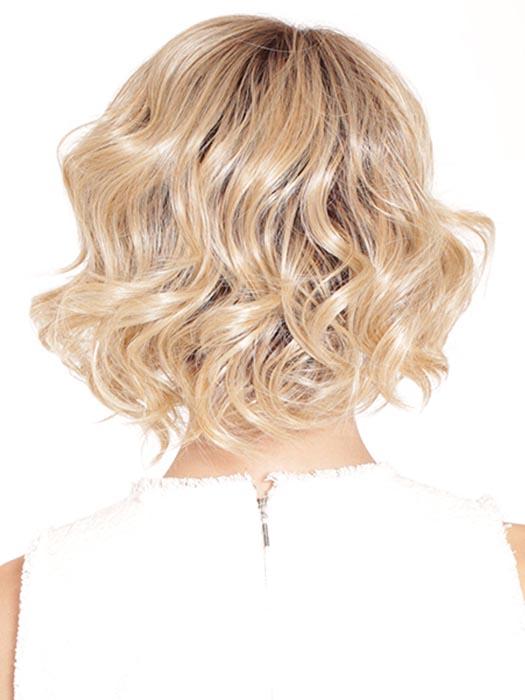 HONEY WITH CHAI LATTE | Light Golden Brown with Pale Golden Blonde & Medium Golden Blonde Highlights on Top, Medium Brown Roots