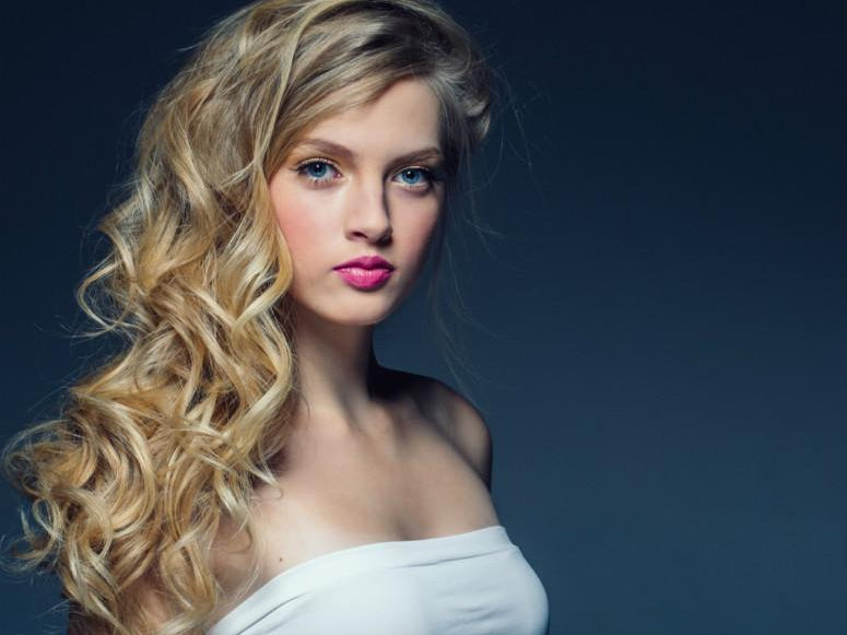 The Best Wigs for Cool Skin Tones
