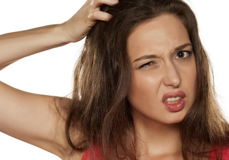 5 At-Home Solutions for an Itchy Scalp