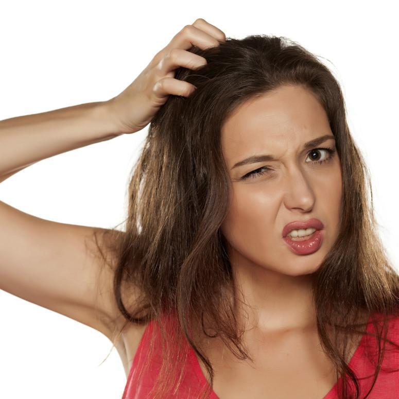 5 At-Home Solutions for an Itchy Scalp