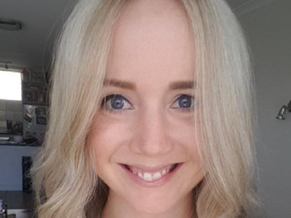 12" EasiPart Human Hair Topper Review - by Guest Blogger Kellie Scott