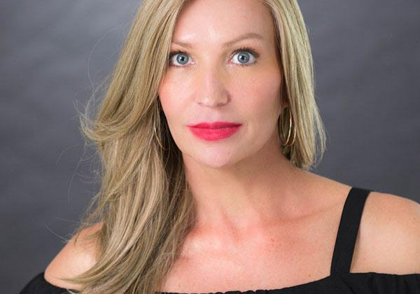 Meet Kim Hammon - YouTube Wig Blogger