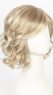GL14-22SS SS SANDY BLONDE | Dark golden blonde base blends into multi-dimensional tones of medium gold blonde and light beige blonde