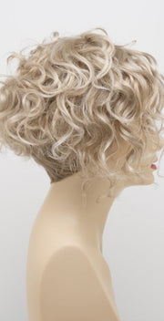 LIGHT BLONDE | 2 toned blend of Creamy Blonde with Champagne highlights