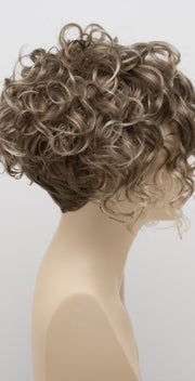 ALMOND BREEZE | Light Brown blended with Ash Blonde