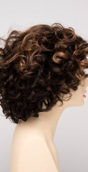 AMARETTO CREAM | Dark Brown roots with overall Medium Brown base with Honey Blonde highlights