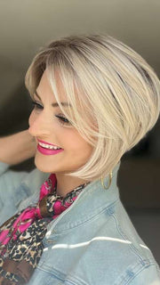 Sandy @i_be_wiggin wearing KARI by ENVY BY ALAN EATON in color PLATINUM SHADOW | Light Blonde with Dark Roots