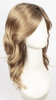 R24/18BTRT8 | Golden Blonde Blended and Tipped with Ash Blonde and Golden Brown Roots