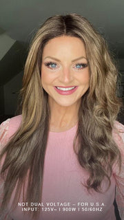 Sandy @i_be_wiggin demonstrates her straightened Brianna by Envy in Toasted Sesame, styled with the 3-in-1 Airstyler. Not Dual Voltage -For USA 
Input:12V~ | 900W | 50/60Hz