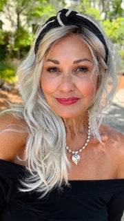 Ellen wearing ARROW by ELLEN WILLE in PLATIN BLONDE ROOTED 60.24 | Pearl Platinum, Light Golden Blonde, and Pure White Blend
