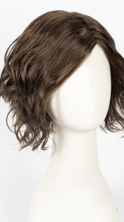 R6/10 | Chestnut Brown Blended With Medium Ash Brown
