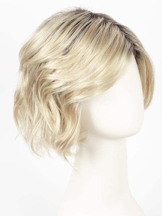 22-1001-R8 | Rooted Chestnut Brown with Ash Blonde base blended with Platinum Blonde highlights
