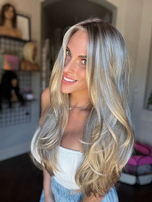 Tahnee Brown @thehairmama wearing AVERY by JON RENAU in color 12FS8 SHADED PRALINE | Light Gold Brown, Light Natural Gold Blonde & Pale Natural Gold-Blonde Blend, Shaded with Medium Brown