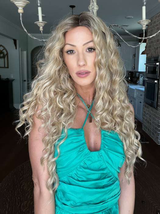 Jenna Fail @jenna_fail wearing CURLY GIRLIE by HAIRDO in color SS25 SHADED GINGER BLONDE | Golden Blonde with Subtle Highlights and Medium Brown Roots