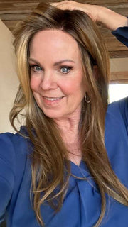 Susan Sparks @sparkles_inthworld wearing MIRAGE by ELLEN WILLE in color LIGHT-BERNSTEIN-ROOTED 27.12.26 | Light Auburn, Light Honey Blonde, and Light Reddish Brown Blend and Dark Roots
