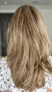 Lisa Mullins @beautifulyouwigreviews wearing SPOTLIGHT ELITE by RAQUEL WELCH WIGS in color RL12/22SS SHADED CAPPUCCINO | Light Golden Brown Evenly Blended with Cool Platinum Blonde Highlights with Dark Roots