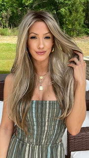 Jenna Fail @jenna_fail wearing AVERY by JON RENAU in color 12FS12 MALIBU BLONDE | Light Gold Brown, Light Natural Gold Blonde, Pale Natural Gold-Blonde Blend, Shaded with Light Gold Brown