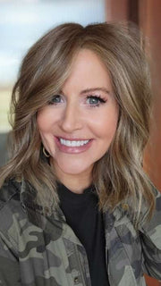 Natalie Gray @vanish.into.thin.hair wearing SKYLAR by JON RENAU in 10RH16 CAFFE MOCHA | Light Brown with 33% Light Natural Blonde Highlights