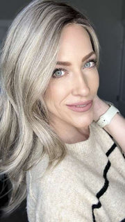 Kristyna Moore @kristynamoore wearing READY FOR IT by GABOR in color GF17-23SS ICED LATTE MACCHIATO | Honey Blonde shaded with Cool Blonde with Dark Roots