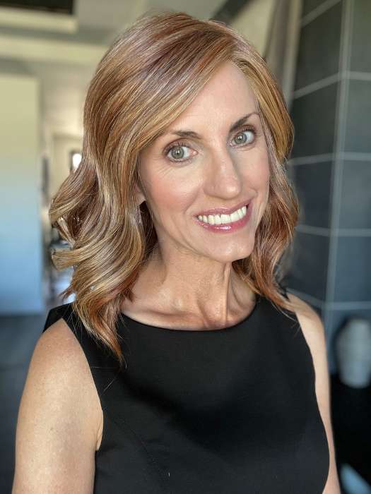 Lisa Mullins @beautifulyouwigreviews wearing SIMMER by RAQUEL WELCH WIGS in color RL31/29 FIERY COPPER | Medium Light Auburn Evenly Blended with Ginger Blonde