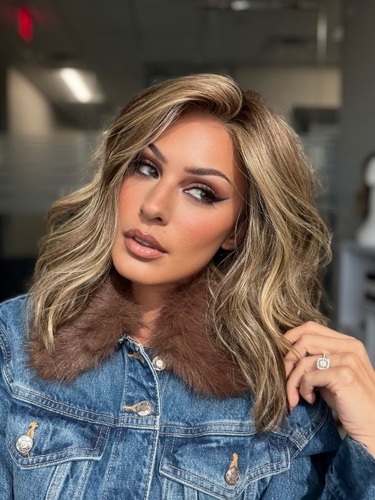 Roxie Wearing WAVY DAY by RAQUEL WELCH in RL9/24SS ICED CAFÉ LATTE | Dark Brown shaded with Golden Brown
