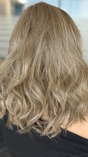 Roxie wearing RAISE THE BAR by GABOR in GF10-22SS ICED CAPPUCCINO | Light Brown Shaded with Medium Blonde