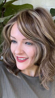 Marcie Mertz @wig.obsessed Wears BELLA VIDA by RAQUEL WELCH in RL9/24SS SHADED ICED CAFÉ LATTE | Dark Brown shaded with Golden Brown