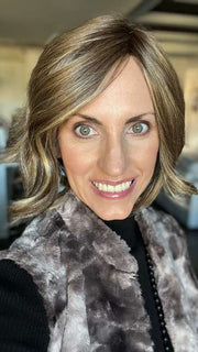 Lisa Mullins @beautifulyouwigreviews wearing TREND ALERT by GABOR in color GF9-24SS ICED CAFÉ LATTE | Dark Brown shaded with Golden Brown