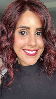 Lorena Calderon @faux.hurr.lifee wearing JULIANNE LITE by JON RENAU in color FS2V/31V CHOCOLATE CHERRY | Black/Brown Violet, Medium Red/Violet Blend with Red/Violet Bold Highlights