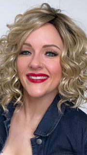 Marcie Mertz @wig.obsessed wearing EMMA by ENVY BY ALAN EATON in color SPARKLING-CHAMPAGNE | Medium Brown roots with overall Strawberry Blonde base and soft Golden Blonde highlights