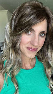 Lisa @beautifulyouwigreviews wearing RACHEL LITE by JON RENAU in color S8-18/26RO FAWN | Medium Brown roots to midlength, Dark Natural Ash Blonde & Medium Red-Gold Blonde Blend midlength to ends