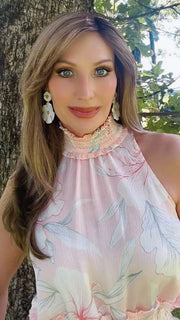 Kim Hammon @letstalkwithkim wearing BROOKE by ENVY BY ALAN EATON in color TOASTED SESAME | Medium Brown roots with overall Warm Cinnamon base and Golden Blonde highlights