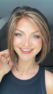 Sandy @i_be_wiggin wearing ELITE by ELLEN WILLE in color HAZELNUT MIX | Medium Brown base with Medium Reddish Brown and Copper Red highlights