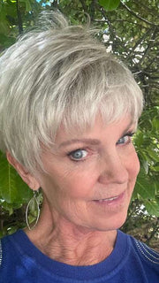 Susan @an_affair_with_hair wearing TAB by ELLEN WILLE in color CHAMPAGNE ROOTED | Light Beige Blonde, Medium Honey Blonde, and Platinum Blonde blend with Dark Roots