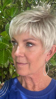 Susan @an_affair_with_hair wearing TAB by ELLEN WILLE in color CHAMPAGNE ROOTED | Light Beige Blonde, Medium Honey Blonde, and Platinum Blonde blend with Dark Roots