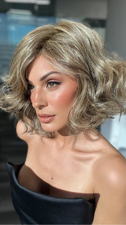ROXIE wears IN BLOOM by GABOR in BROWN-BLONDE | Medium to light brown with salon highlights