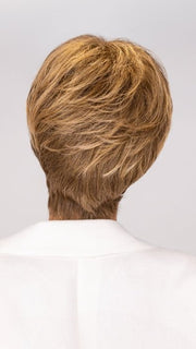 Model is wearing SHARI by ENVY in color 24/18 FROSTED | Light Brown with Wheat Blonde blended highlights