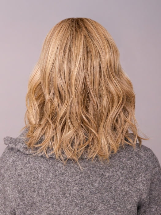 AVA wearing WAVY DAY by RAQUEL WELCH in RL16/21SS SHADED SAND | Light Blonde shaded with Medium Brown