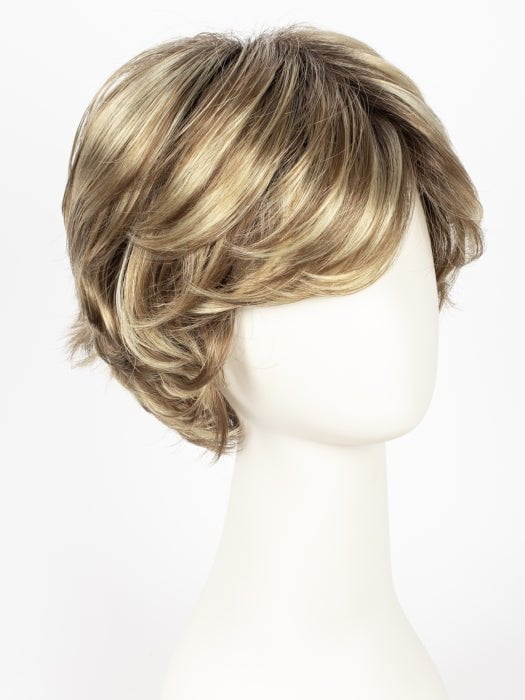 RH12/26RT4 | Light Brown with chunky Golden Blonde highlights and Dark Brown roots