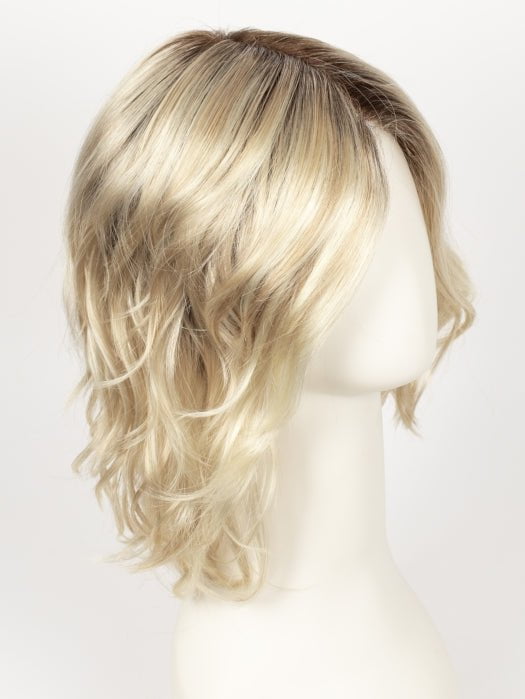 RH26/613RT8 | Golden Blonde with Pale Blonde Highlights and Golden Brown Roots