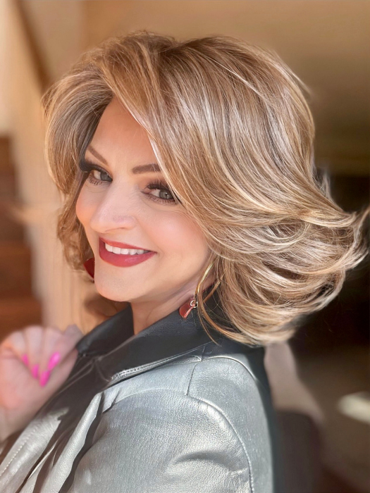 Sandy @i_be_wiggin wearing CROWD PLEASER by RAQUEL WELCH WIGS in color RL14/22SS SHADED WHEAT | Dark Blonde Evenly Blended with Platinum Blonde and Dark Roots