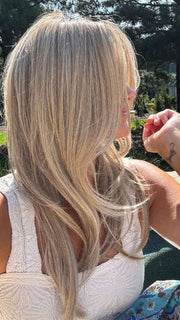 Katy C. @thewigeducator wearing MIRAGE by ELLEN WILLE in color CHAMPAGNE-ROOTED 24.25.20 | Light Beige Blonde, Medium Honey Blonde, and Platinum Blonde Blend with Dark Roots | outside lighting