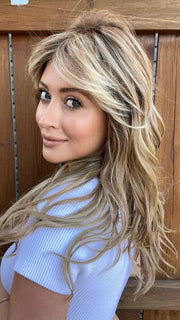 Steph @wigswithsteph wearing CALIFORNIA BEACH WAVES by TRESSALLURE in color 14/26/R10 | Red Blonde with Gold Blonde highlights and Light Brown roots