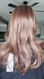 Emily @she_sheds_more wearing BELINDA by ENVY BY ALAN EATON in color CINNAMON TOFFEE | Neutral to Warm Light Brown with Dark Brown Roots
