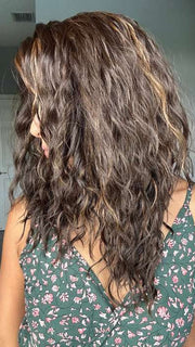 Lorena Calderon @faux.hurr.lifee wearing ORLANDO-V by VIVICA FOX in color FS4/27 | 80% Medium Dark Brown with 20% Honey Blonde Frost
