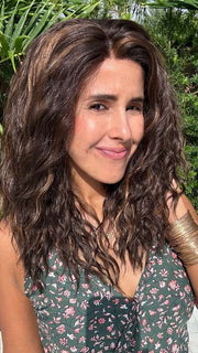 Lorena Calderon @faux.hurr.lifee wearing ORLANDO-V by VIVICA FOX in color FS4/27 | 80% Medium Dark Brown with 20% Honey Blonde Frost | outside lighting
