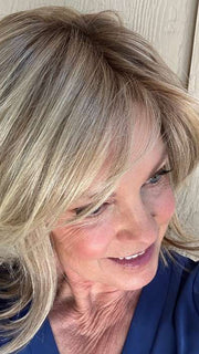 Susan Sparks @an_affair_with_hair wearing ELIZABETH by JON RENAU in color 12FS12 MALIBU BLONDE | LIght Gold Brown, Light Natural Gold Blonde, Pale Natural Gold-Blonde Blend, Shaded with Light Gold Brown | outside lighting
