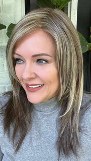 Marcie Mertz @wig.obsessed wearing CODE MONO by ELLEN WILLE in color SAND MIX | Light Brown, Medium Honey Blonde, and Light Golden Blonde blend
